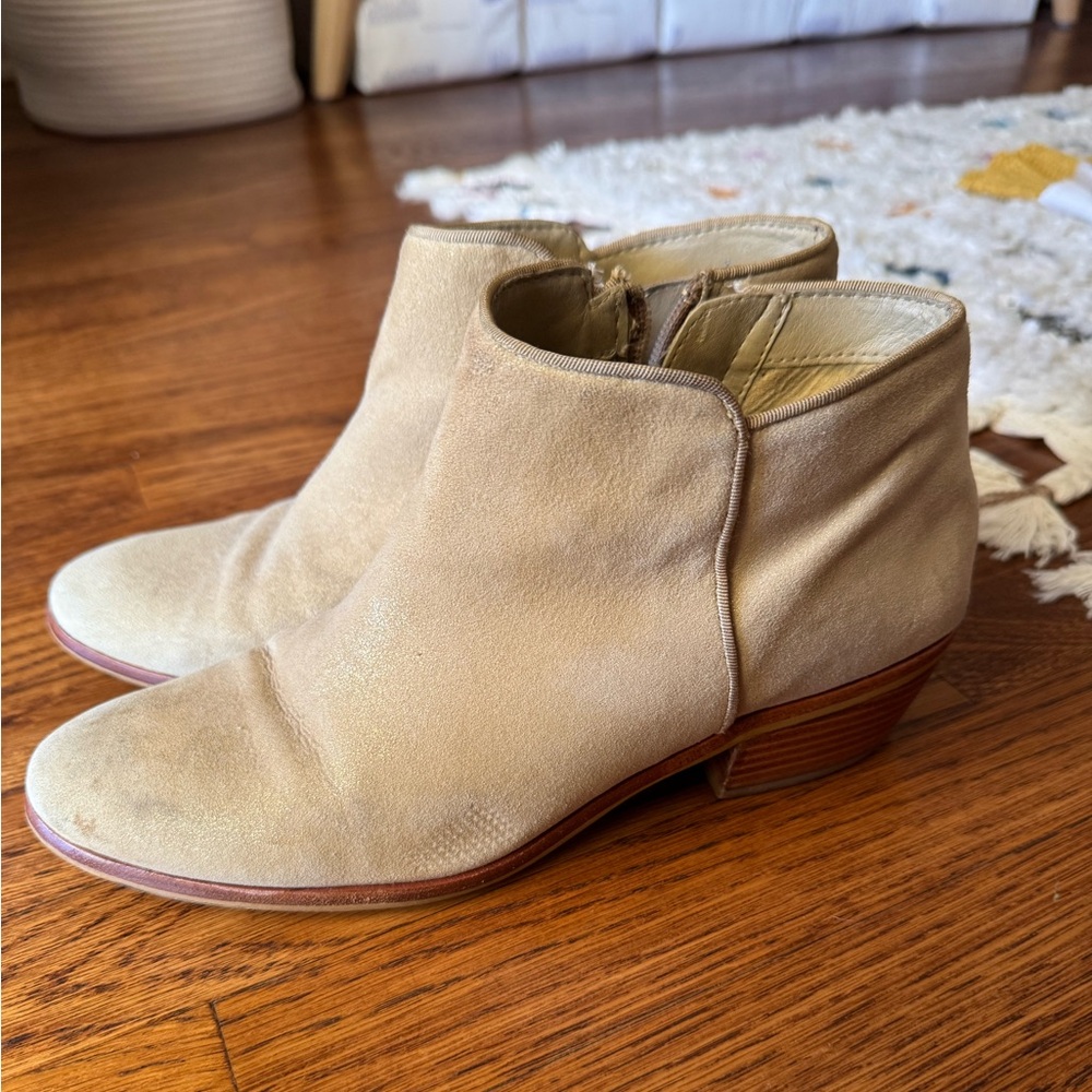 Sam Edelman Petty Ankle Boot in Suede Gold Metallic, size 7.5